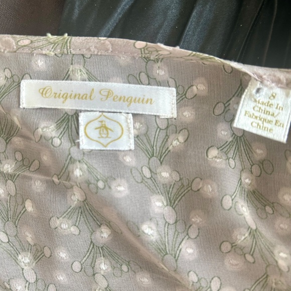 Penguin Pink Tank Top with White and Green Flowers Size 8 - Picture 4 of 4